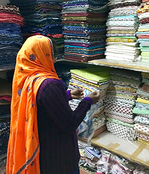 empowering-women-img-01 empowering-women-img-01